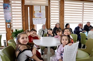 Miniklerden Yaşlı Konukevi'ne Ziyaret